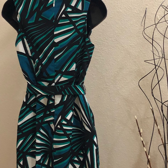 Banana Republic Belted MultiColor Dress. Preowned - Picture 4 of 5